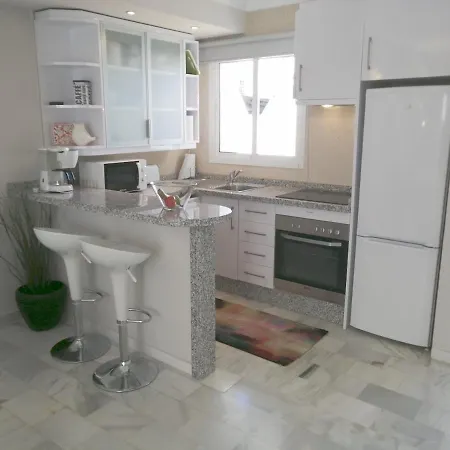 Casa Romero - Beautiful Villa, Corner By Pools,resort Facilities, Full Kitchen, 3 Terraces, Internet Villa Marbella
