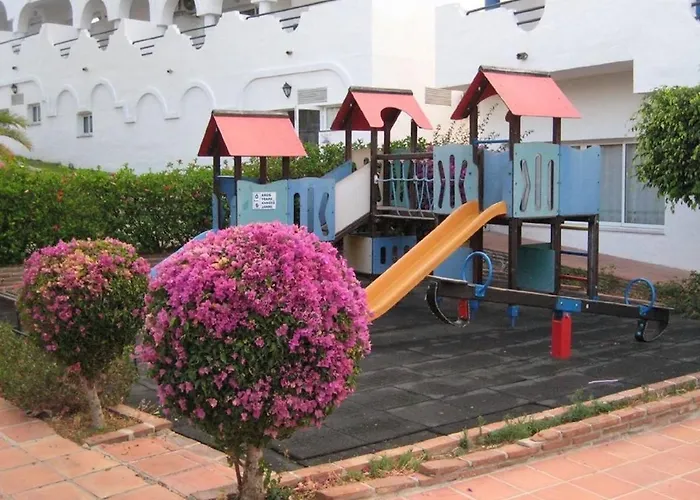 Вилла Casa Romero - Beautiful Villa, Corner By Pools,resort Facilities, Full Kitchen, 3 Terraces, Internet Марбелья